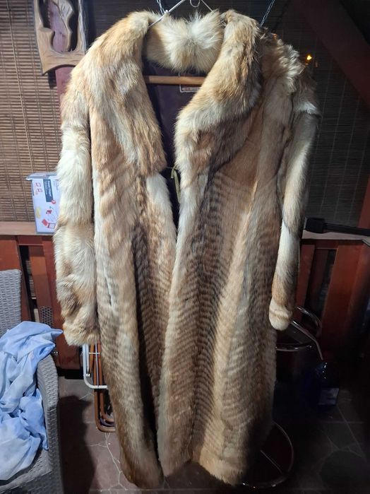 Haina din blana dama