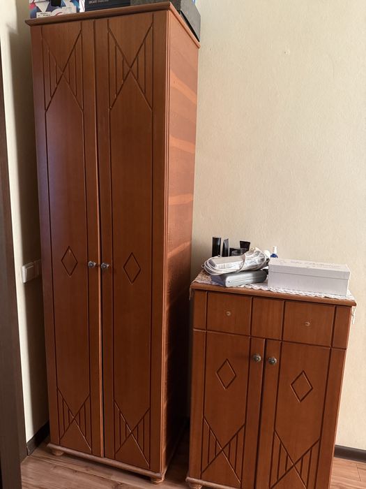 Продам шкаф в прихожую