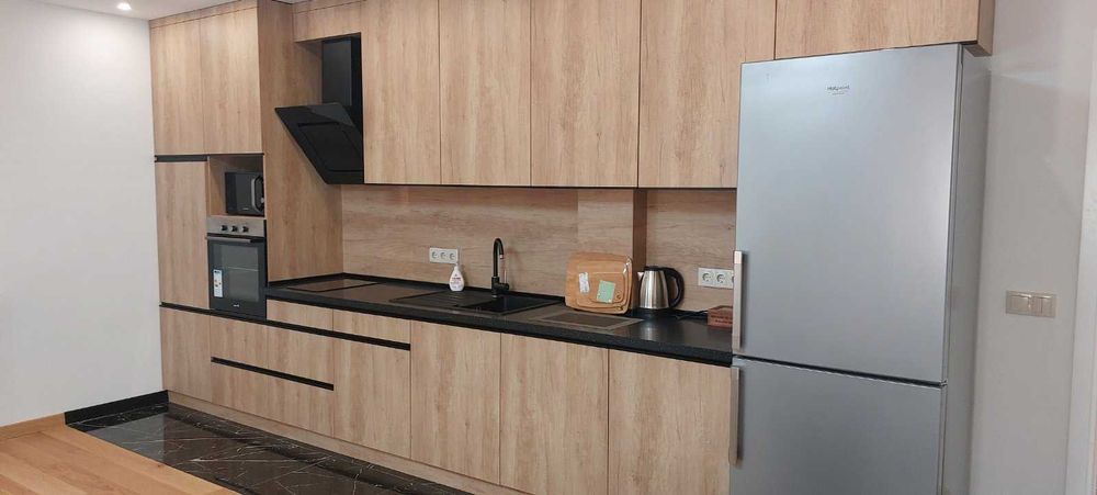 Дава се под наем Тристаен апартамент в София, Изток - 120 кв.м за 1600 € - Снимка #4