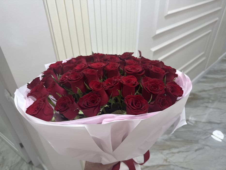 Цветы, красные розы 51шт