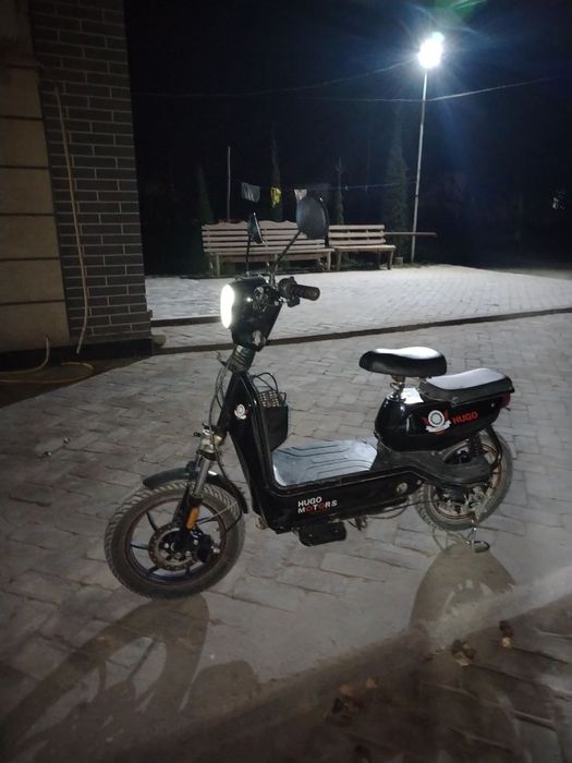 Hugo elektronika skuteri sotiladi