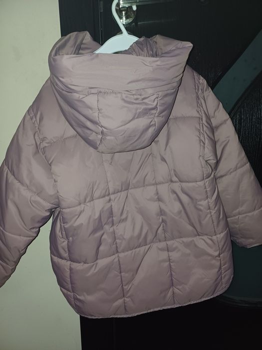 Зимни якета с подарък шапка