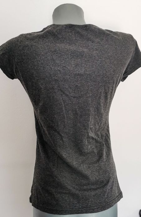 Разпродажба!!! Намаление на последни бройки дамски тениски-10лв.