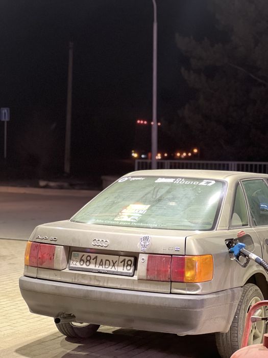 Audi 80  b3 ( переходка )