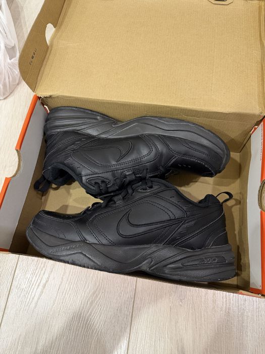 Кроссовки Nike Air Monarch IV