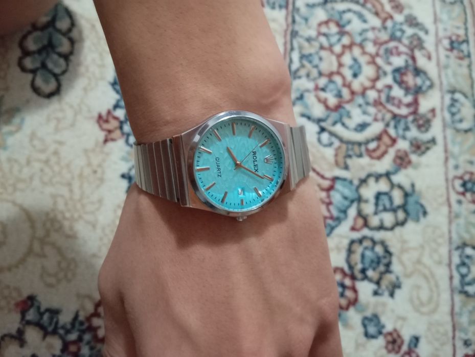 ролексы с голубым оттенком