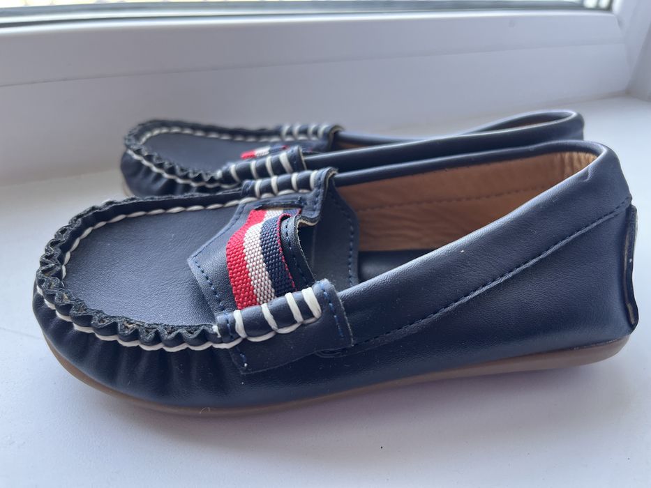 Продам две пары обуви детской