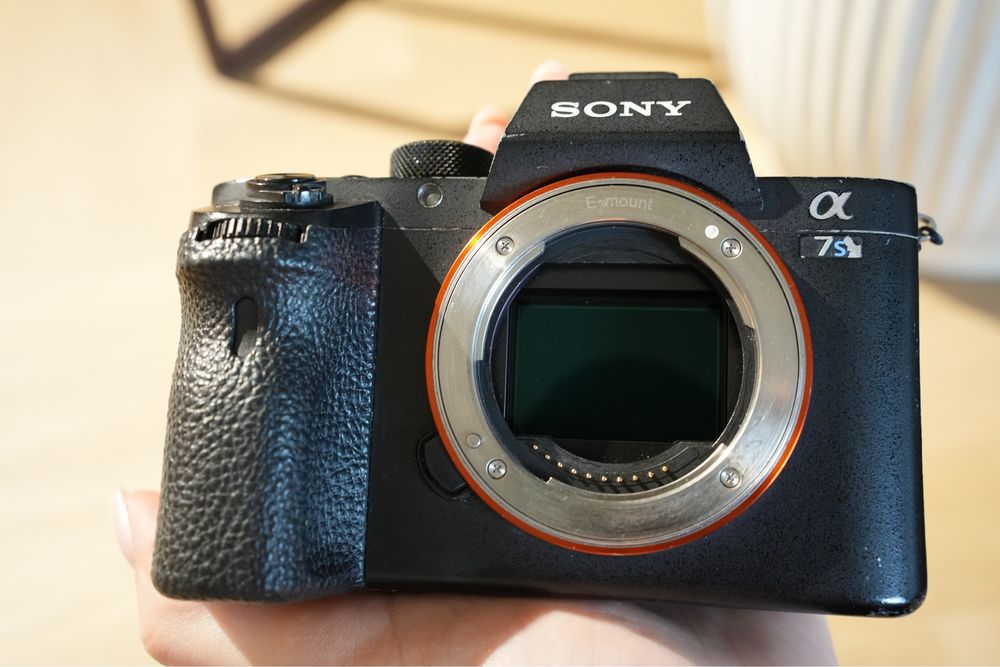 Sony A7S II Full Frame + 4 obiective Pentax-M + 5 baterii