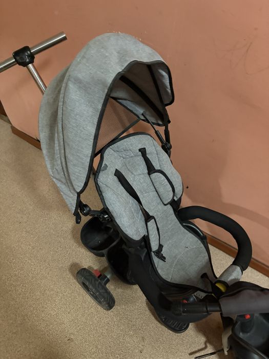 Трёхколёсный велосипед для малыша