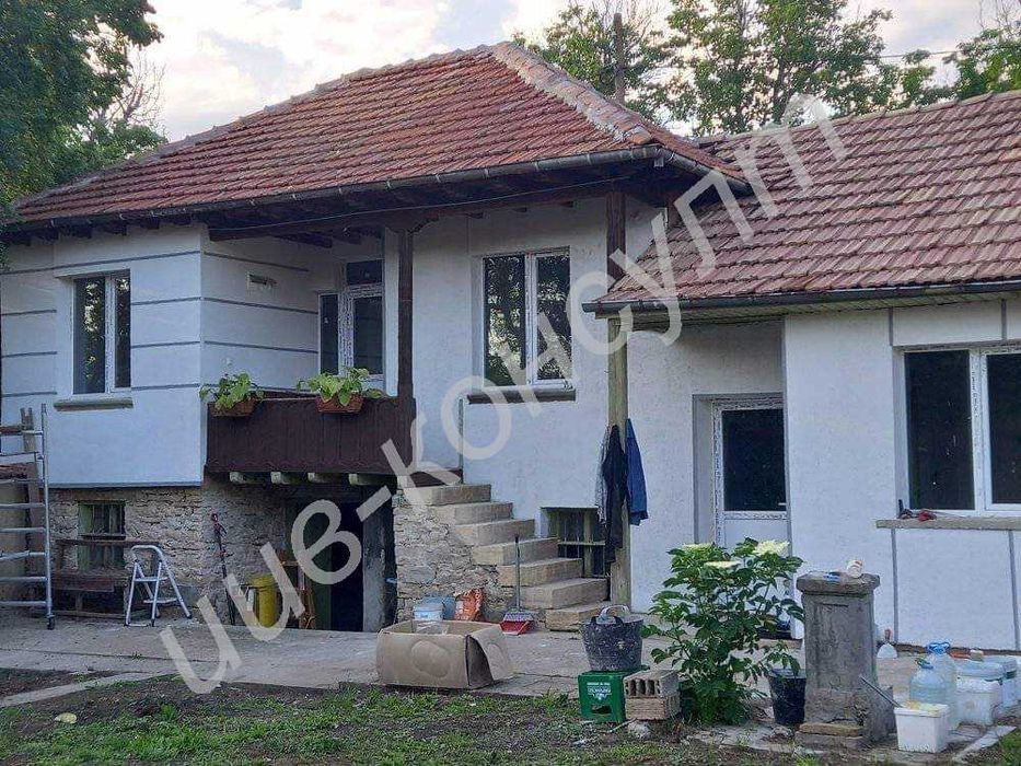 Продава се Къща в с. Никюп, Област Велико Търново - 70 кв.м за 438 €/кв.м - Снимка #1