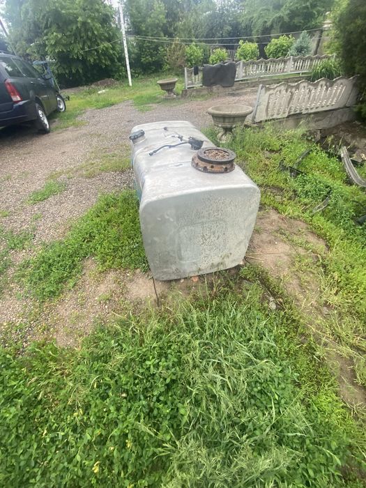 Продам топливный бак