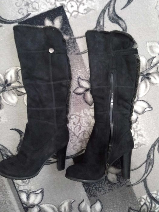 Зимние женские сапоги