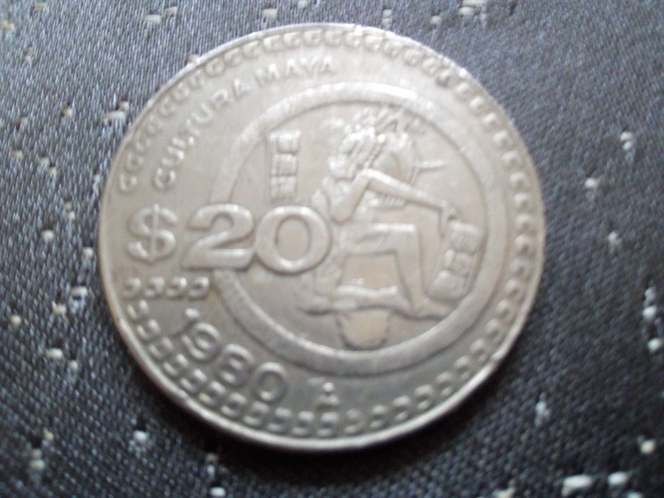 Продаются 20 долларов Мексика.