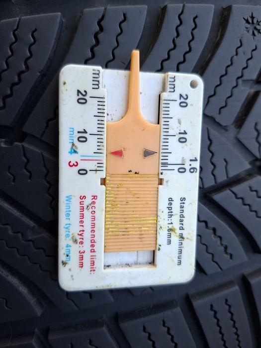 2бр. 225/50/17 Goodyear Ultragrip Performance