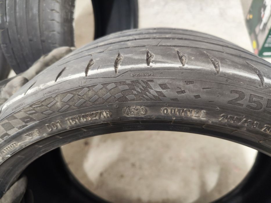 Continental Sport Contact 7 255/35/20