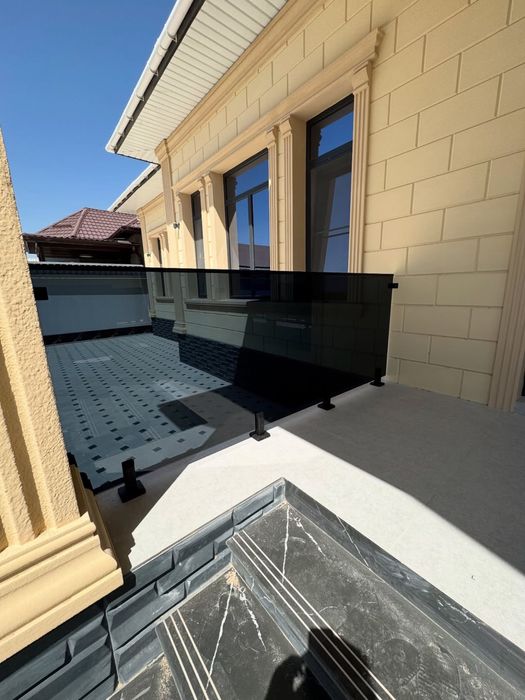 Стеклянная перила