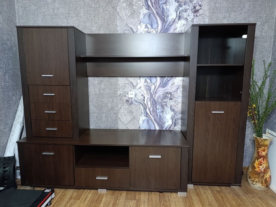 Продам министенку под ТВ