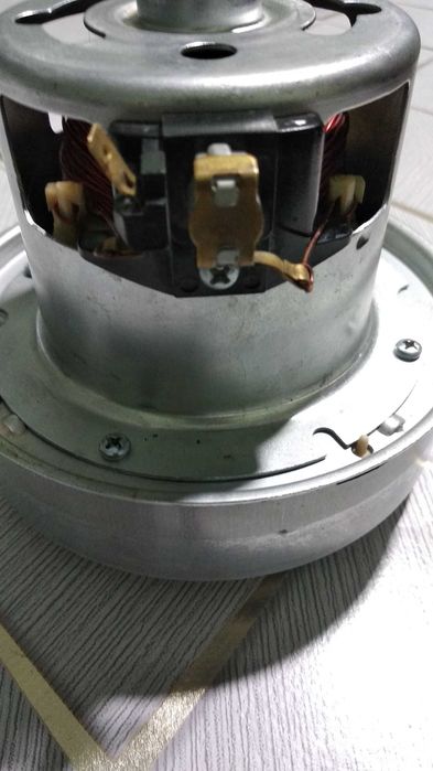 Продам мотор от пылесоса