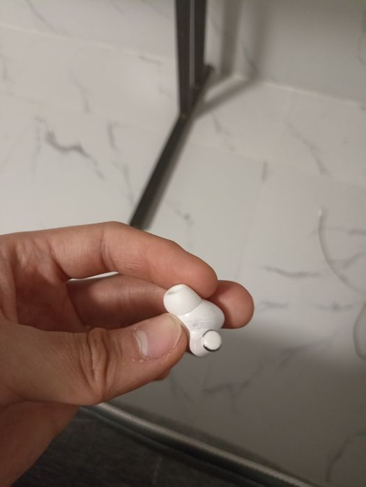 Правый AirPods Pro 2 Lightning оригинал