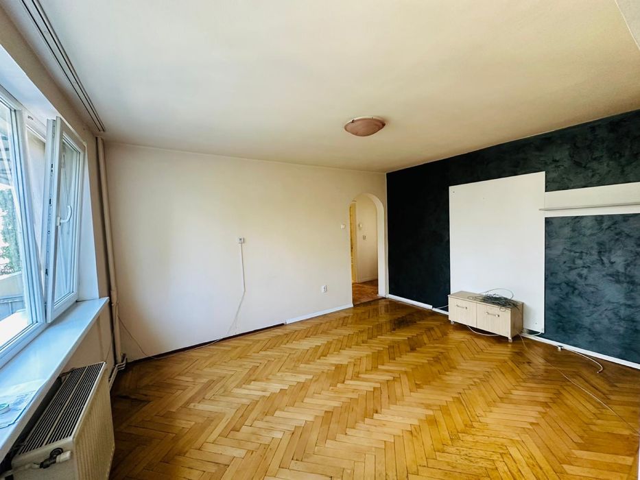 Persoana fizica vand 3 camere grigorescu str Hateg