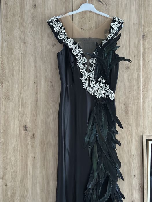 Rochie eleganta cu pene si pietre, mexton 38