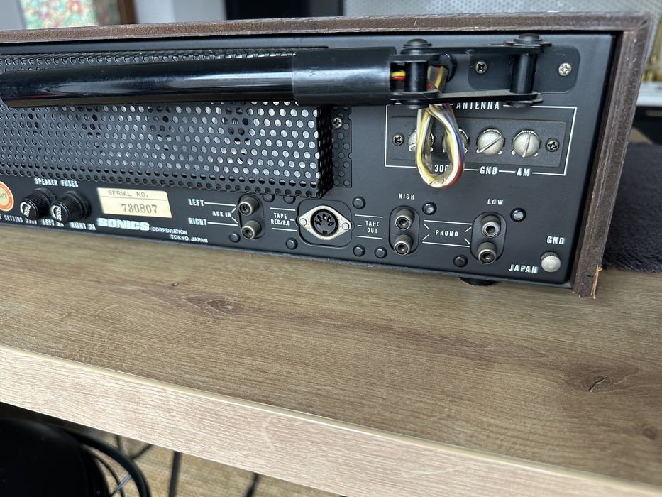 Receiver amplituner HIBIKI MR-7 – Japonia