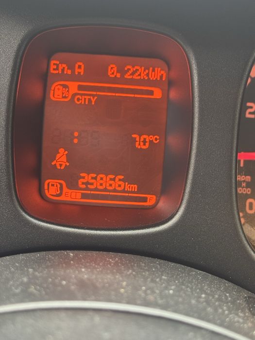 Vând Fiat Panda 1.0 Hybrid 70cp