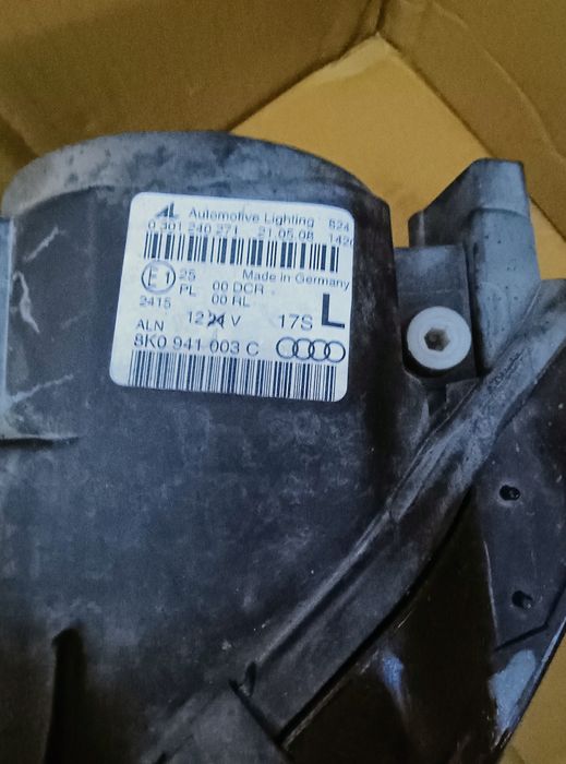Ляв фар Ауди а4 б8