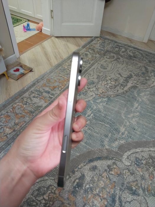 Iphone 16 pro max 256 гб 92%зарядка