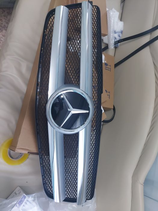 Решётка радиатора на X166 Mercedes..GL500,GL400,GL63AMG