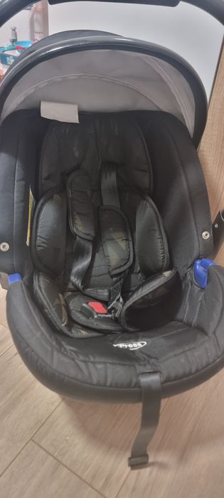 Продавам бебешко кошче