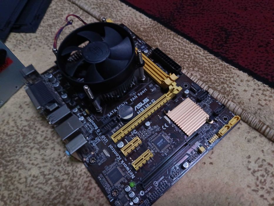 ASUS H81M-K (установлен кулер на материнскую плату) Б/У