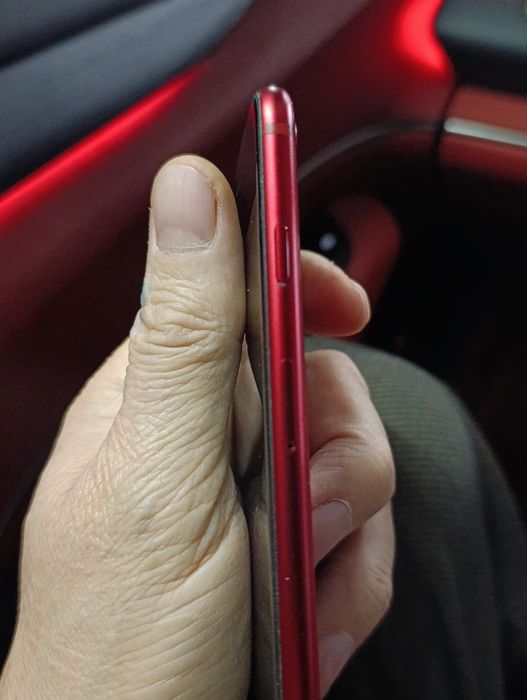 iPhone SE в отличном состоянии