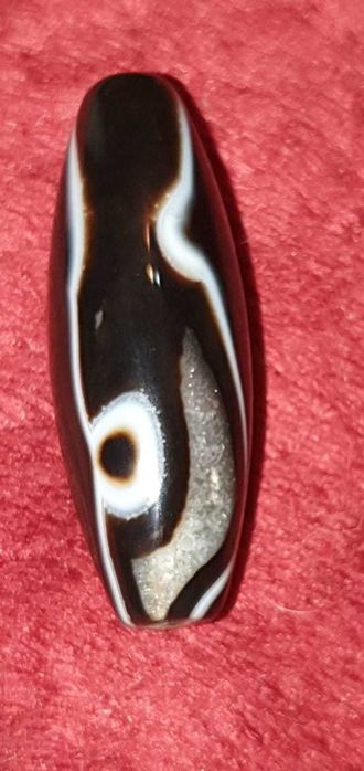 Бусины ДЗИ, обереги, талисманы