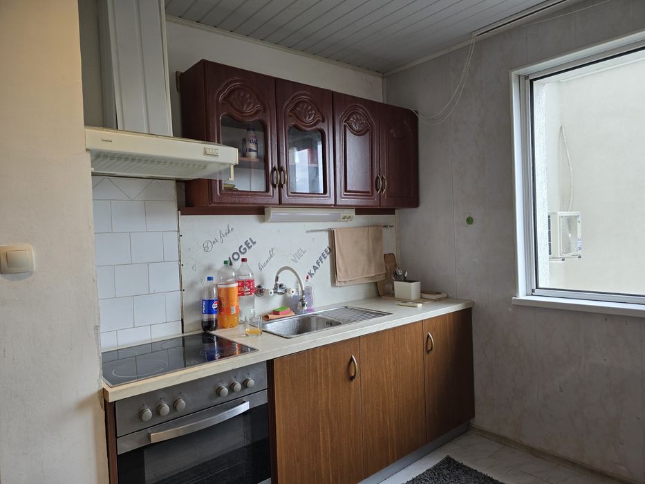 Дава се под наем Тристаен апартамент в Стара Загора, Зора - 70 кв.м за 255 € - Снимка #2