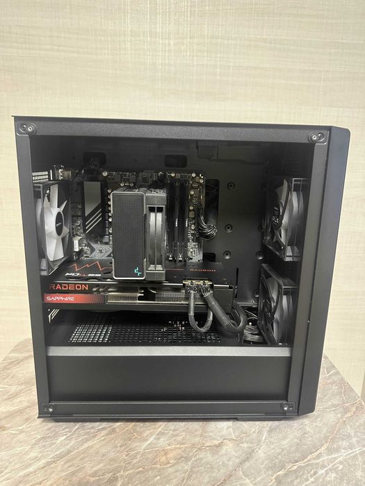 PC Gaming - Ryzen 7 9800x3d - Radeon RX 7800XT - 32GB DDR5 RAM (+Monitor 240hz)