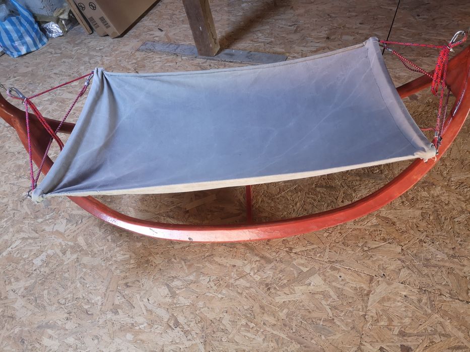 Ръчно изработена люлка