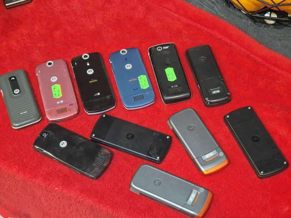 Telefon Motorola fără încărcător