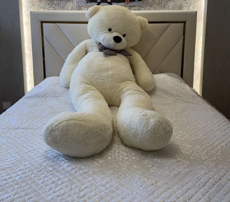 Плюшевый мишка большой