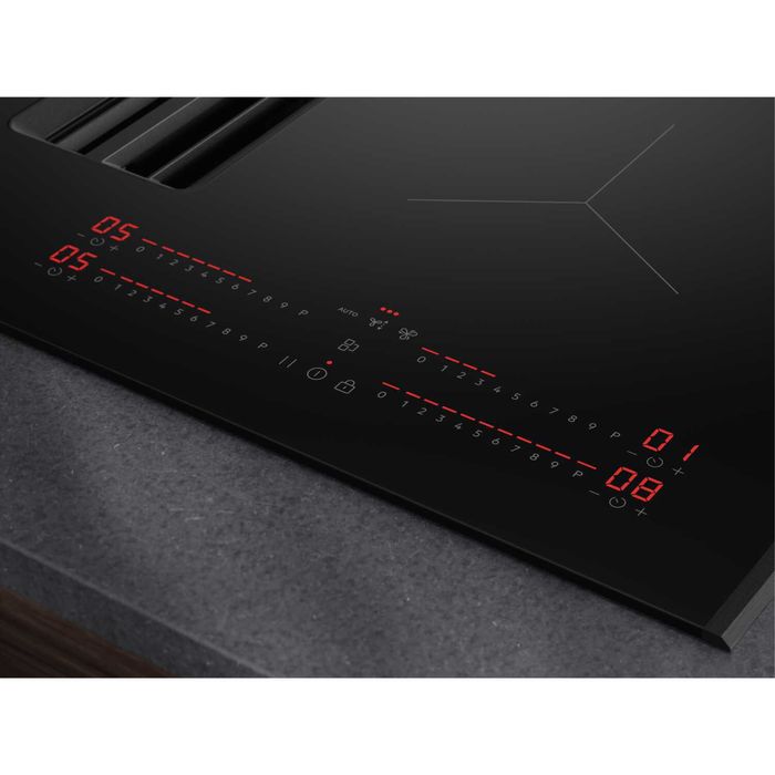 Индукционен плот с аспиратор AEG XUB6845AB
