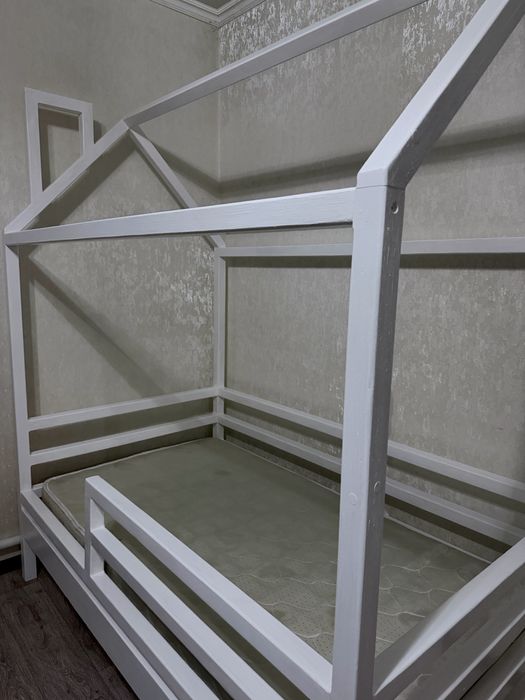 Продаю детскую кроватку