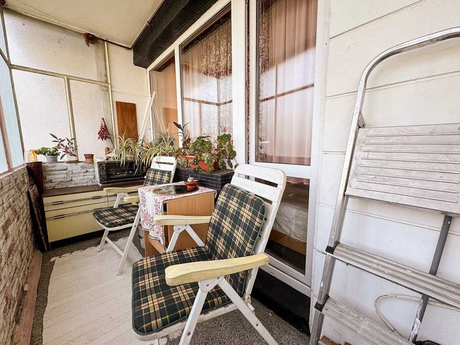 Продава се Тристаен апартамент в Русе, Център - 87 кв.м за 1472 €/кв.м - Снимка #14