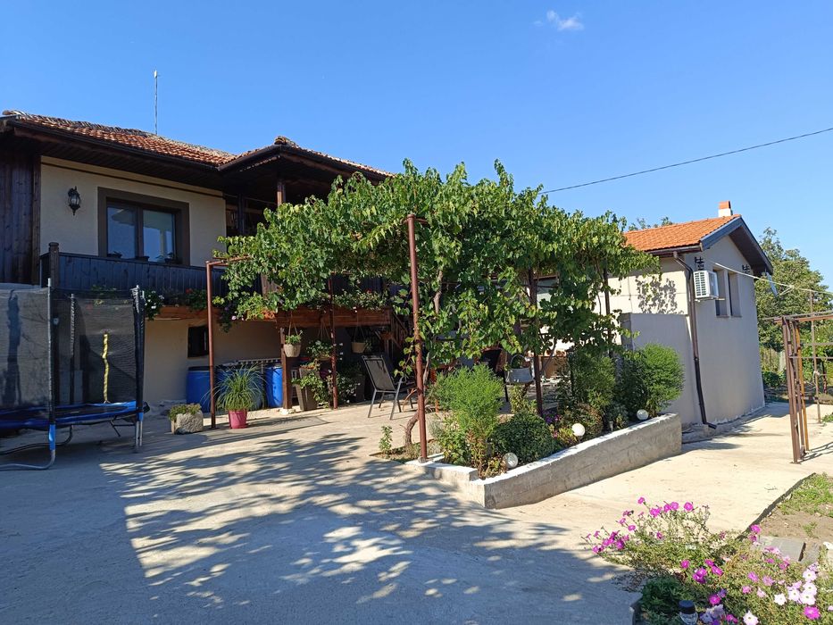 Продава се Къща в с. Българка, Област Силистра - 150 кв.м за 612 €/кв.м - Снимка #1