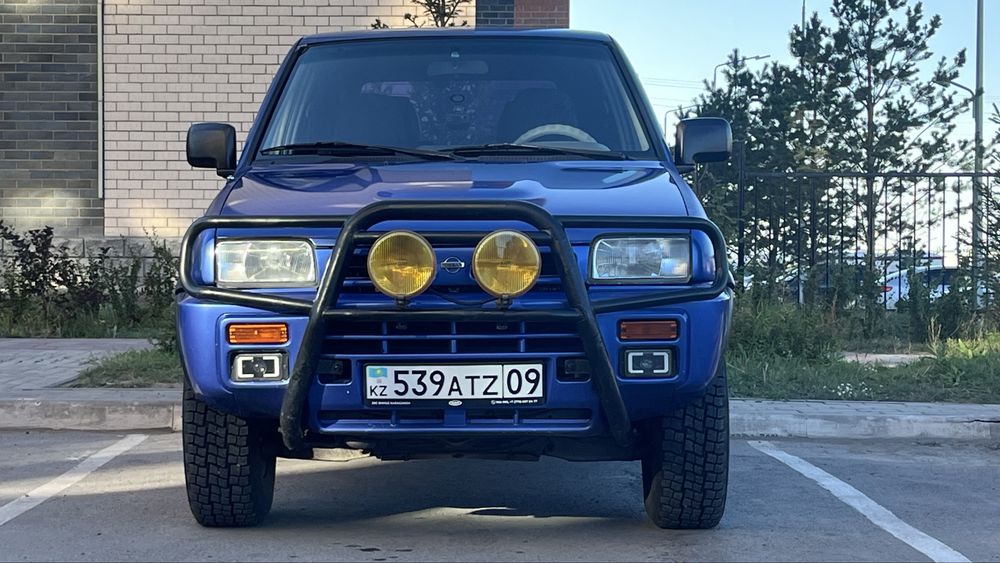 Nissan Terrano II
