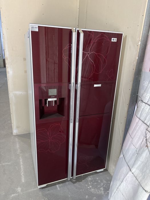 холодильник LG , в отличном состоянии