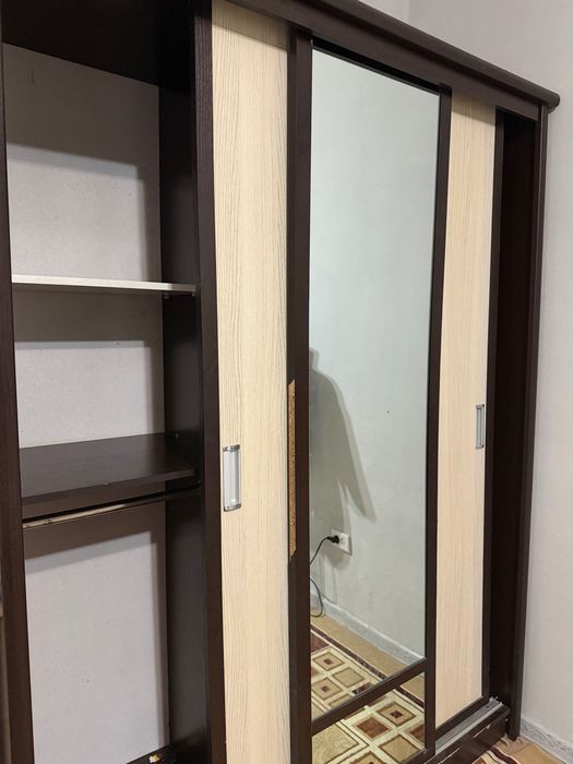 Продается спальный гарнитур