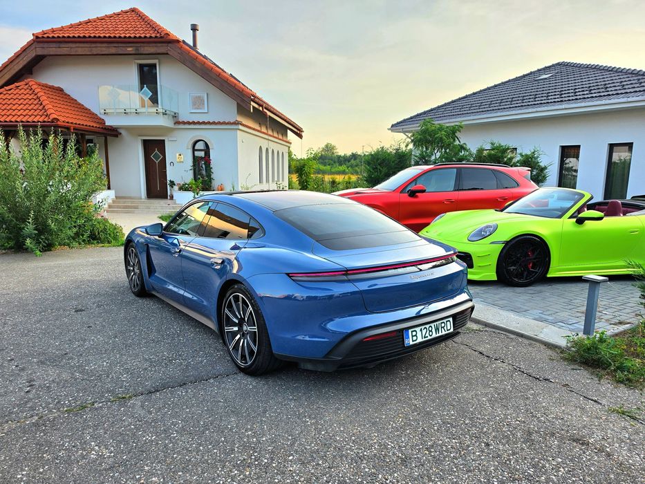 PORSCHE Taycan 2021 — imagine 3