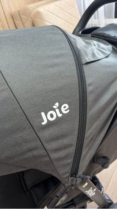 Коляска классная Joie