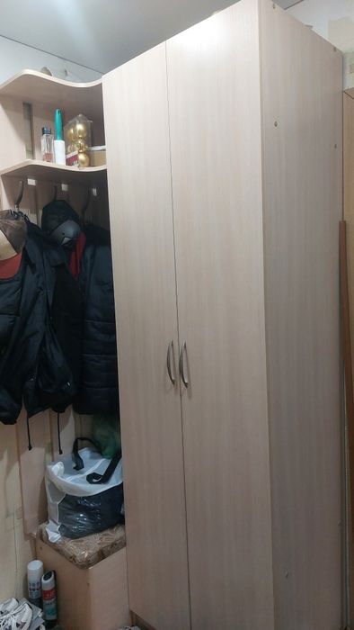 Продам шкаф в прихожую