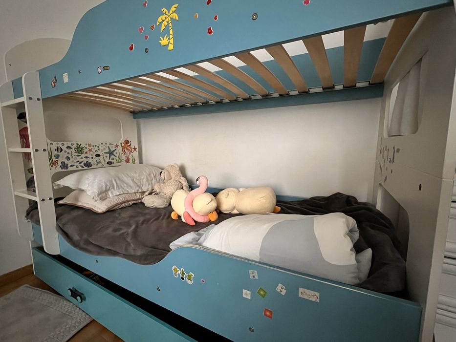 Pat suprapus pentru copii